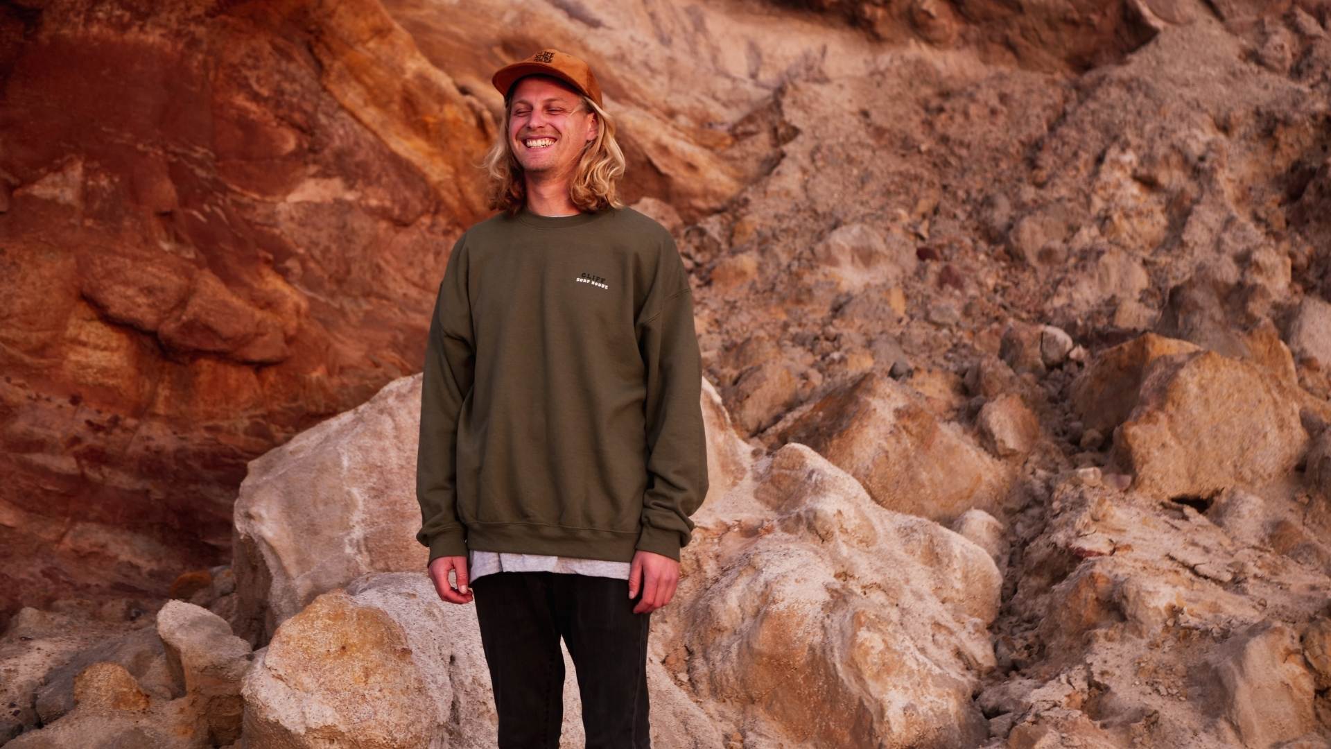 【Surfing】Cliff Sutherland・ 長袖 Surfing】Cliff Sutherland・ 長袖 Surfing】Cliff Sutherland